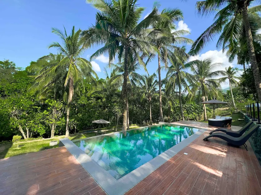 The Kubu 1 Hec Private Modern House Pet-Friendly - Image 1