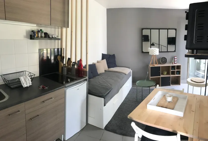 Nice T2 in quiet residence close to the beaches - Image 1