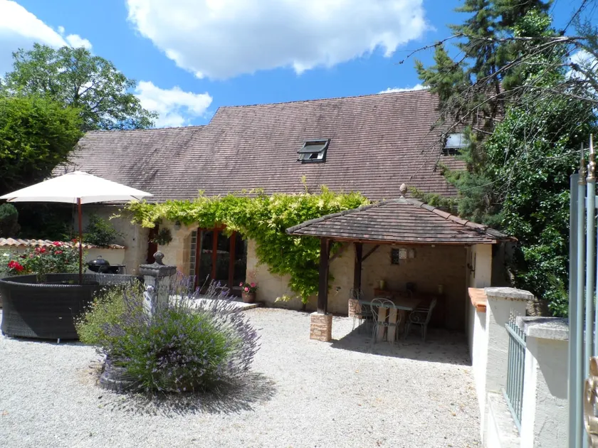 Faurelie Barn Conversion, spacious, bright + cosy! - Image 1