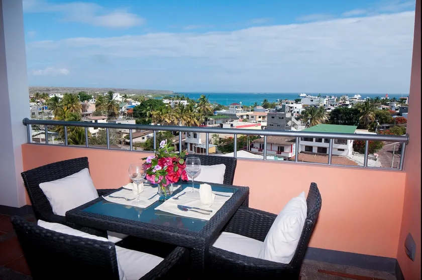 Penthouse Suite with Stunning Ocean Views - Image 1