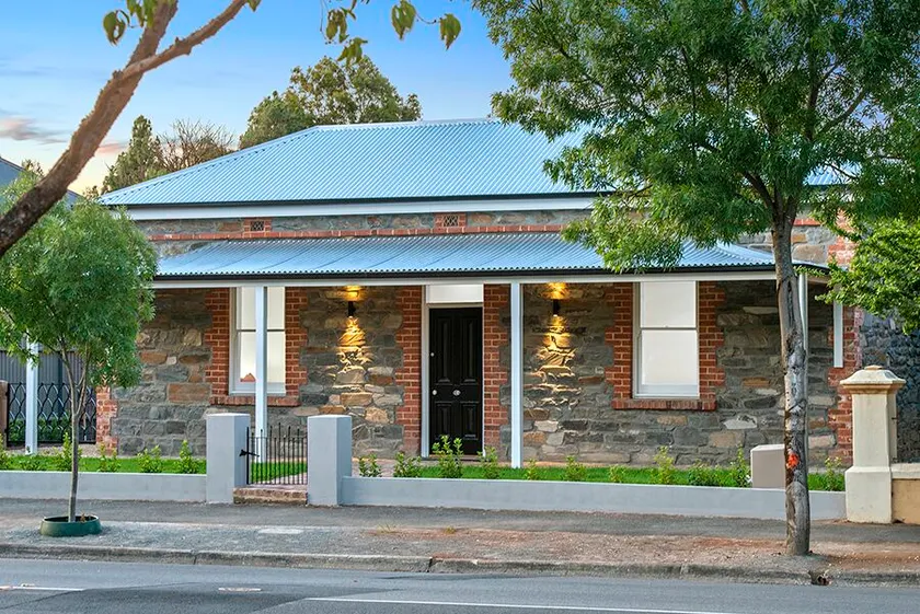 10 Murray Tanunda - Image 1