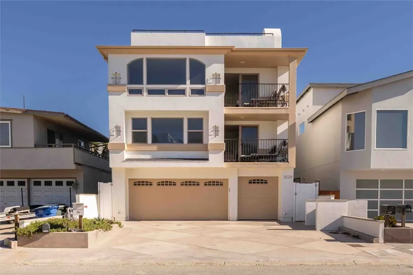 HOLLYWOOD BEACH Ocean View 3 story home + Rooftop - Image 1