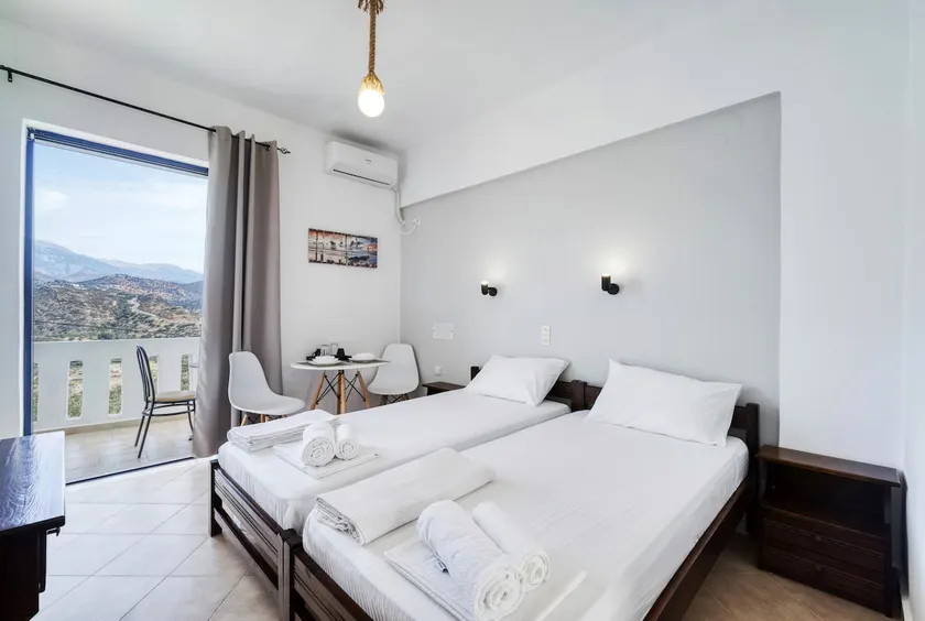 Creta Star Apartments - Image 1