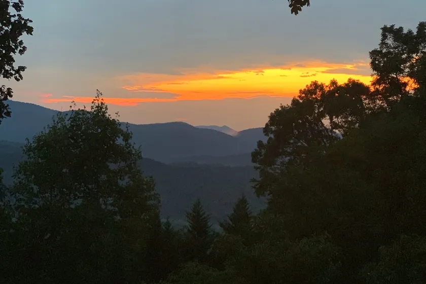 Pet Friendly Mountain Top View at ”Cedar Sunsets” - Image 1