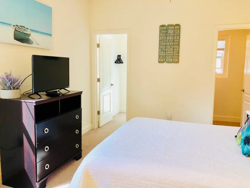 VERY Private Guest suite, Napa Valley custom home - Image 1