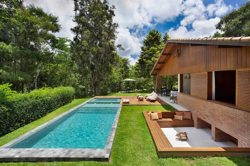 Luxurious house in the mountains with helipad - Image 1