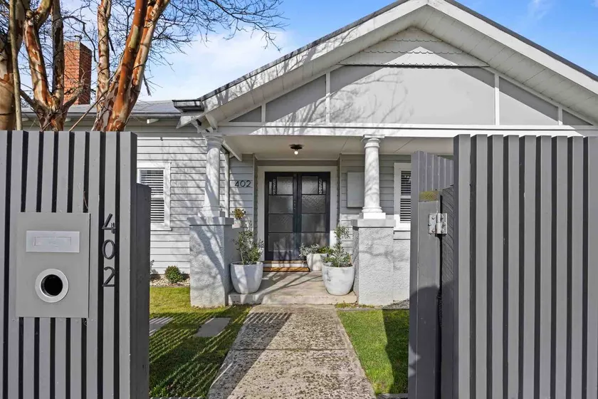 House on Drummond - Image 1
