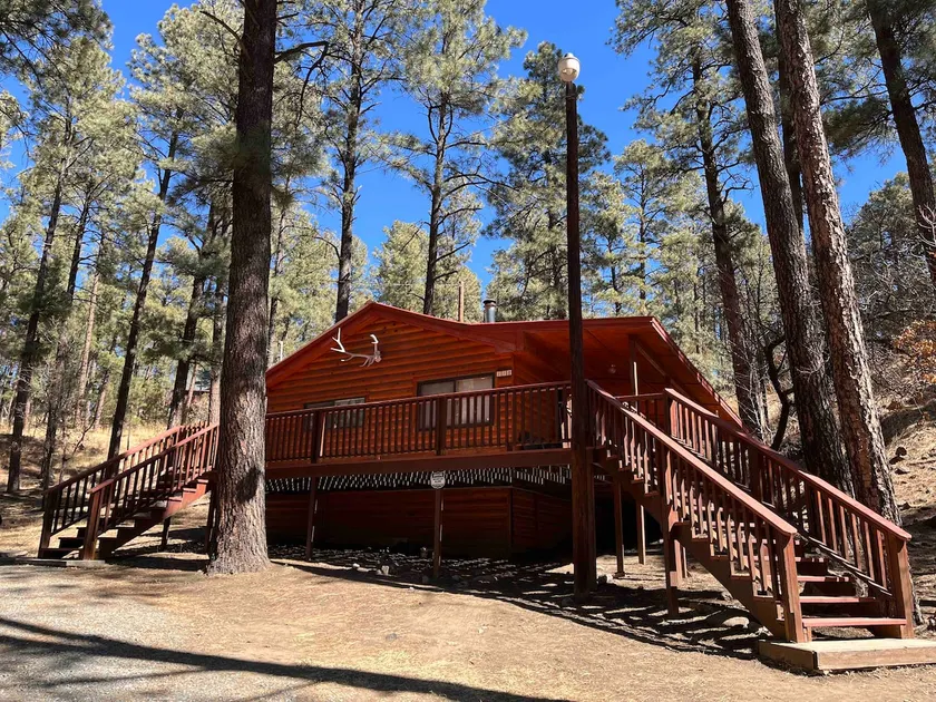 3 Little Bears - GREAT location; secluded feel! - Image 1
