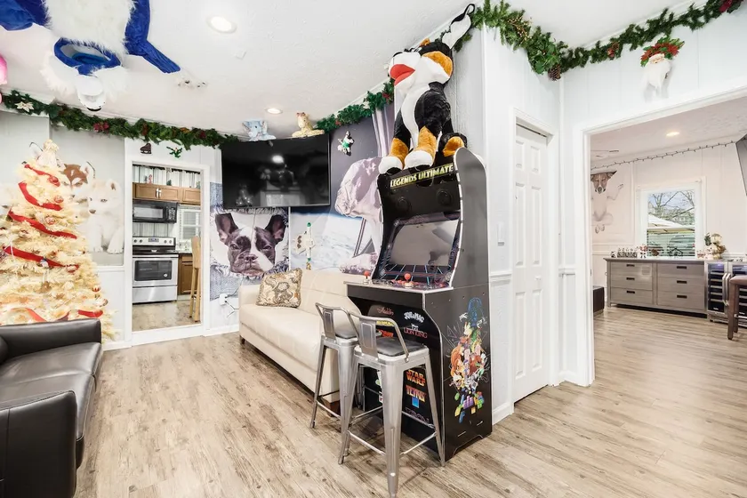 ★ Puppy Christmas ★ Private Home Near OSU ★ - Image 1
