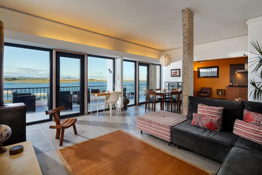 Home by the Sea – Ocean & Lagoon Views - Image 1