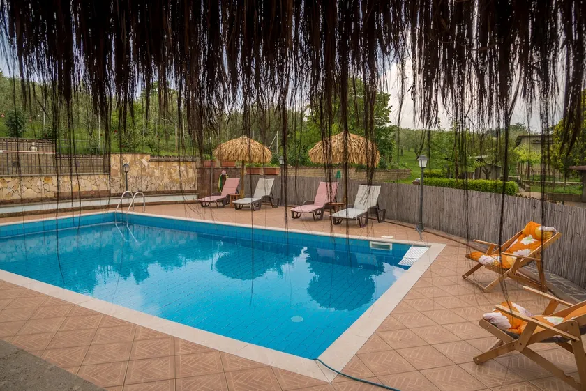 Villa in the countryside, Due Miglia, for tourist use - Image 1