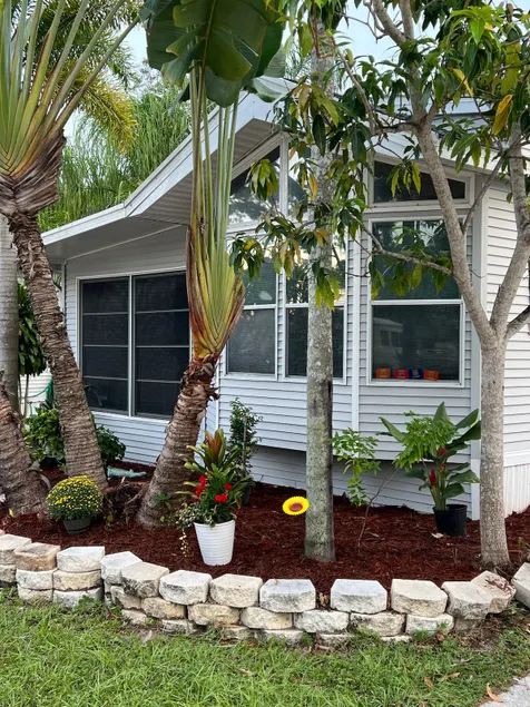 624 Lakeview Home - Image 1