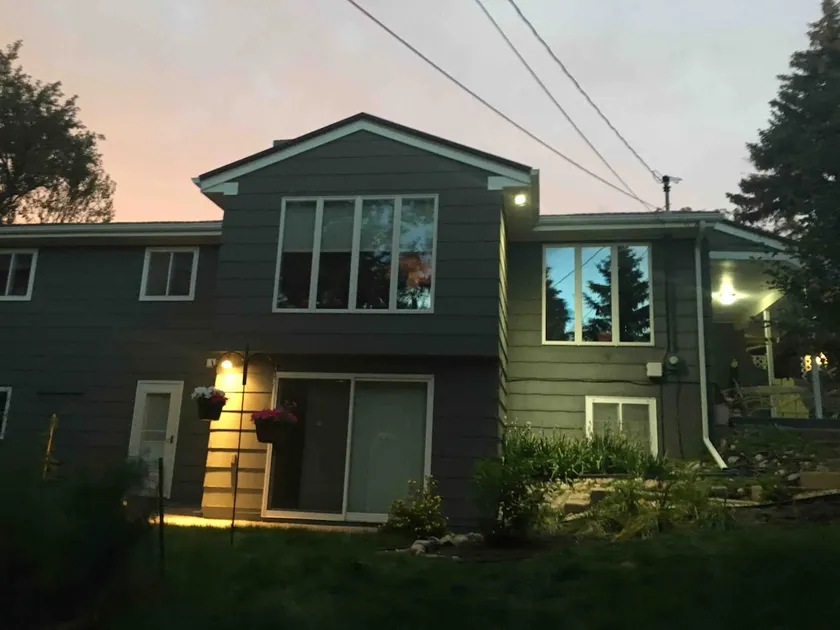 I-94/2Minutes:2BR Garden Oasis-Private Entry/Patio - Image 1