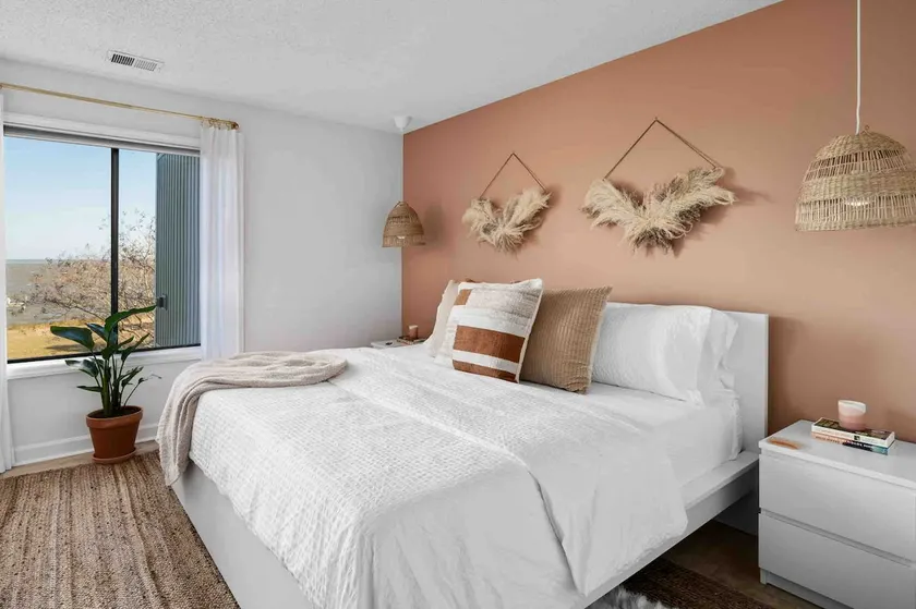 Sun Kissed Cove - Updated Waterfront Condo! - Image 1