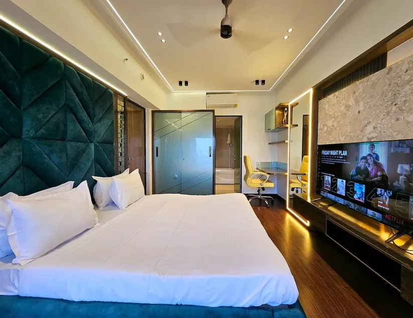 Pvt Jacuzzi: Ultra Luxury Studio On the Top floor - Image 1