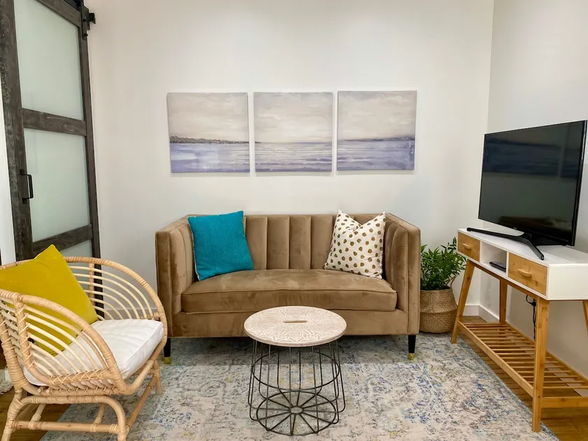 Private and Modern Garden Suite in Alameda - Image 1