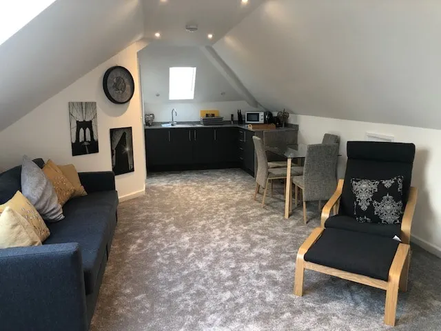 Merrydown - spacious converted loft apartment - Image 1