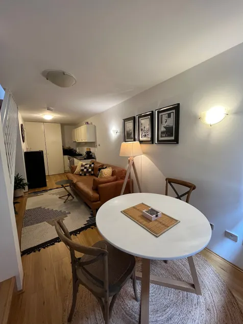 Charm in the heart of Newtown, 5km from Syd CBD - Image 1