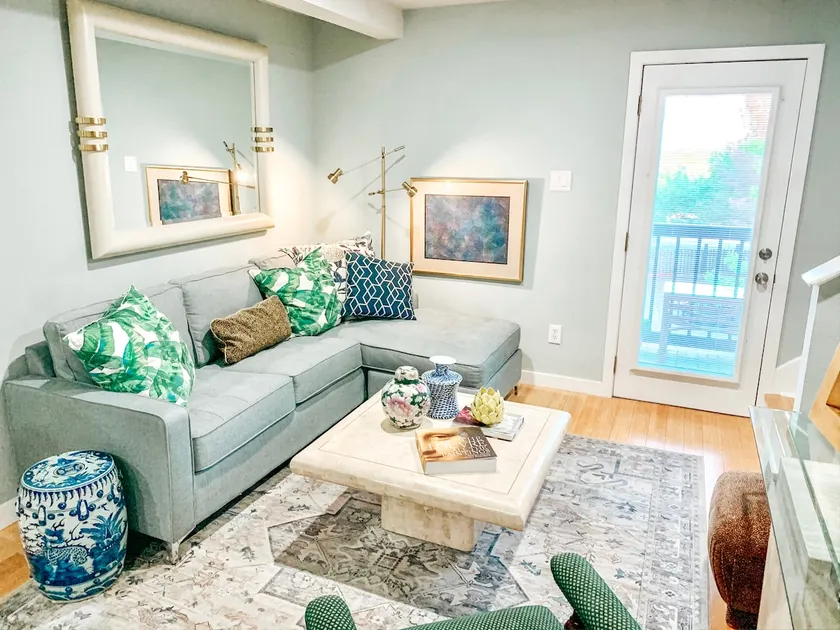 Mint Austin condo near Domain - Image 1