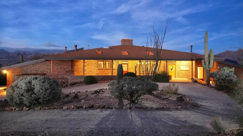 Rancho Venado Tucson, One of a kind, spiritual desert oasis in NE Tucson - Image 1