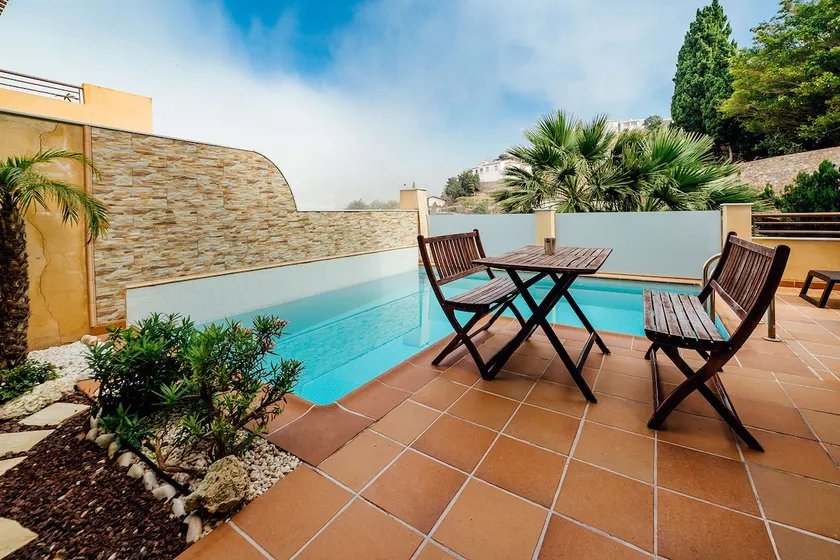 Cotobro Rental House - Image 1