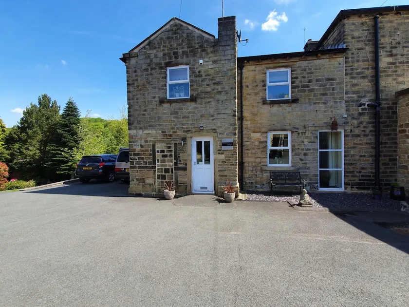 Hazeldene Cottage - Image 1