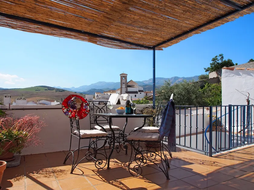 Soleado apartamento en Andalucía con espectacular azotea. - Image 1