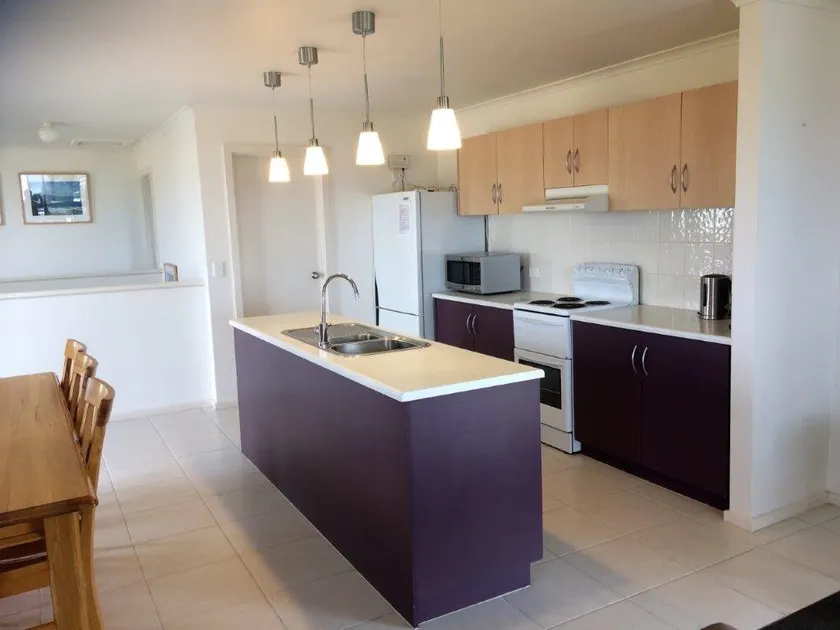Bayview Beach House Apartment No 1 - Image 1