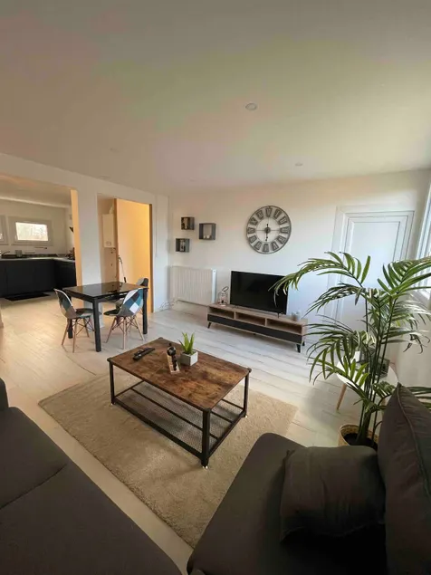☼ Comfortable 4 bedroom with balcony, new and quiet ☼ - Image 1