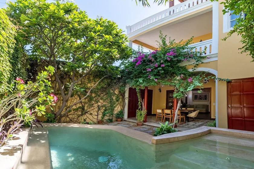 3br traditional home, private pool and rooftop prim - Image 1