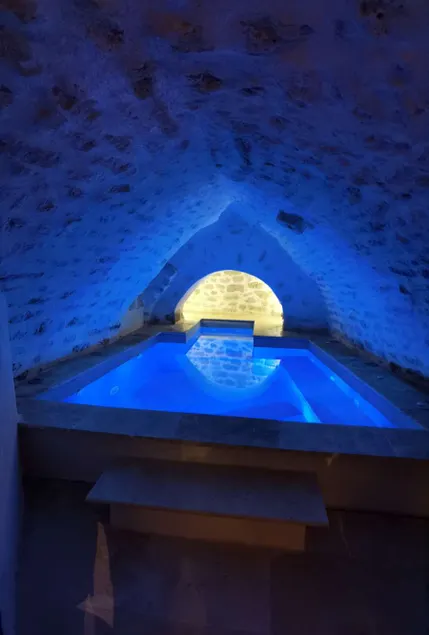 THE UNUSUAL SPA OF MALAUCENE - Image 1