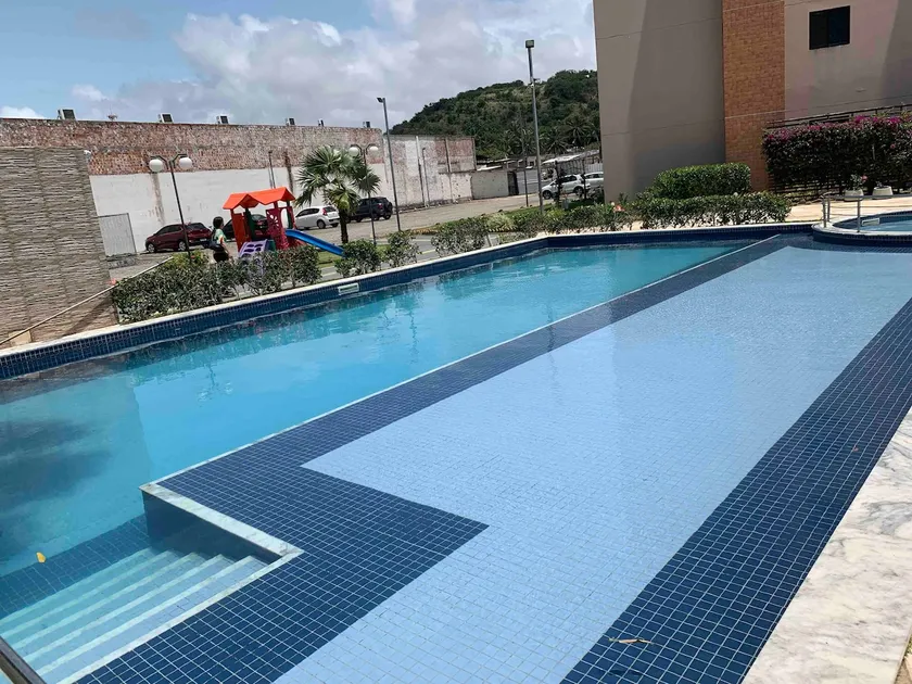 Charming condominium with pool - Image 1