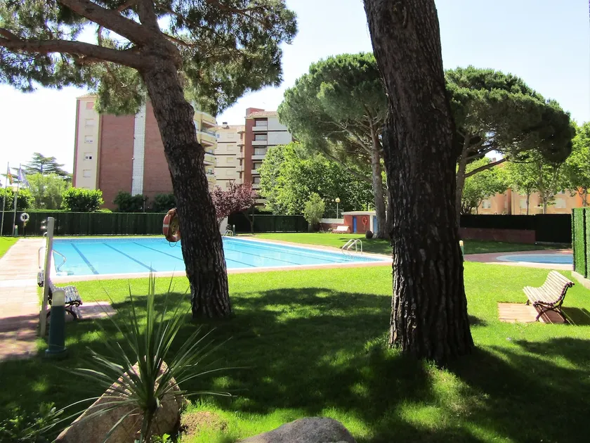 Beautiful house ideally situated HUTG-0243046 - Image 1