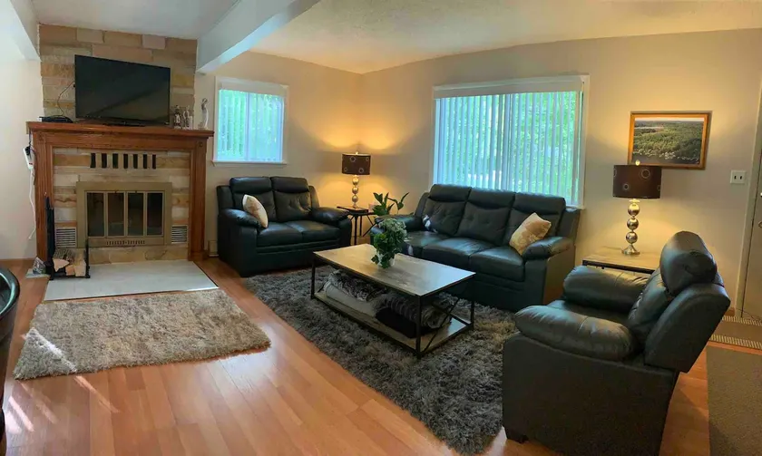 Large, cozy home for year-round recreational use - Image 1