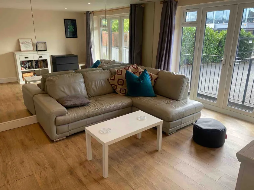Large Luxury appartment - Image 1