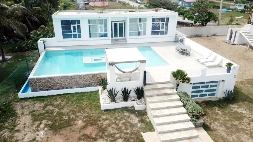 CARIBBEAN 181 - Modern Beachfront House - Image 1