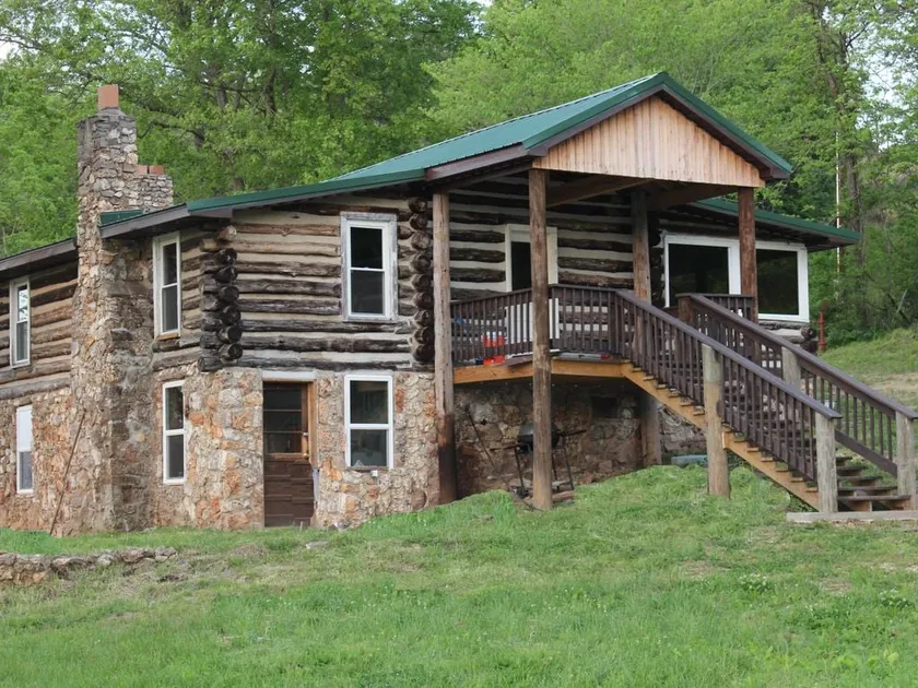 \"Für der alten Zeiten willen\" Log Cabin - Image 1