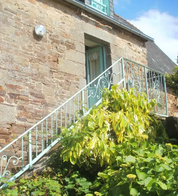 Traditional country cottage - Image 1