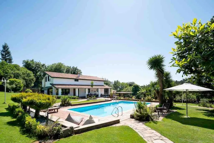 BEAUTIFUL HOUSE IN THE COUNTRYSIDE IN GALICIA - Image 1