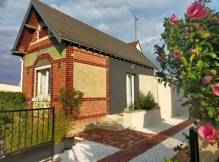 House between DOWNTOWN and CHU*patio*WIFI*4 people - Image 1