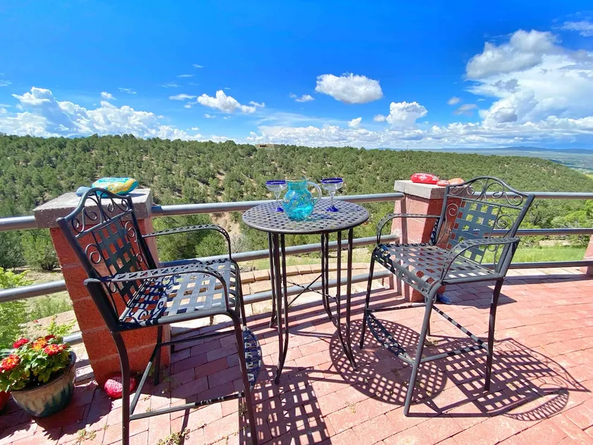 360*Views-Hot tub/Steam Shower/In-Out Fireplaces - Image 1
