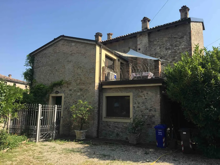 Ancient residence - Image 1