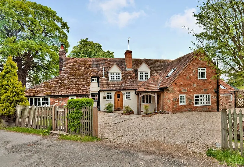 Come and Stay in our Charming Cottage - Image 1