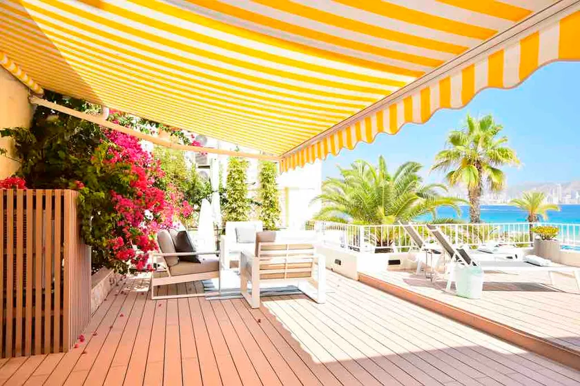 70sqm private terrace & 100sqm first line beach apartment - Image 1