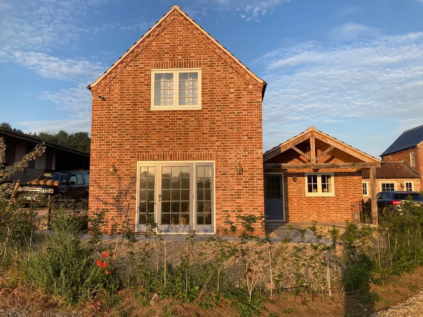 Hen House: Private annexe on stunning farm - Image 1