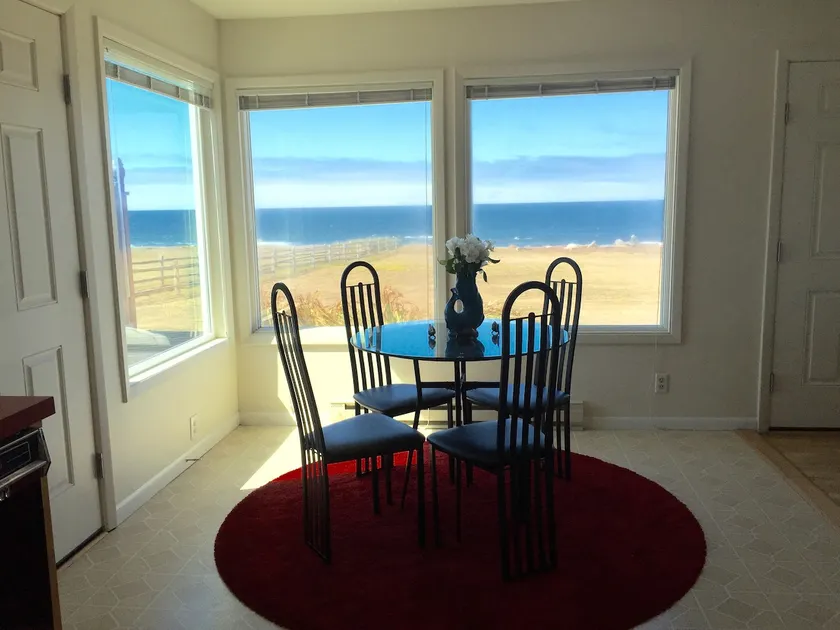 Enso, Oceanfront Home! - Image 1