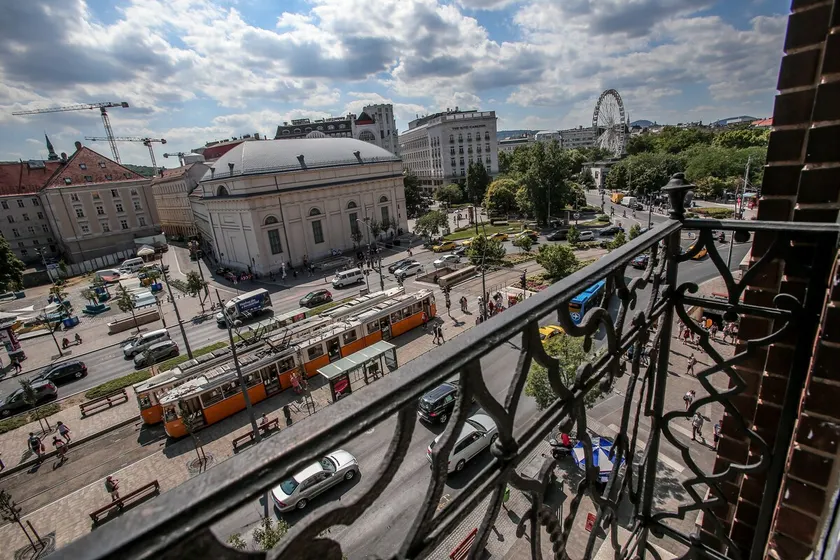 TOP LOCATION BUDAPEST - Image 1
