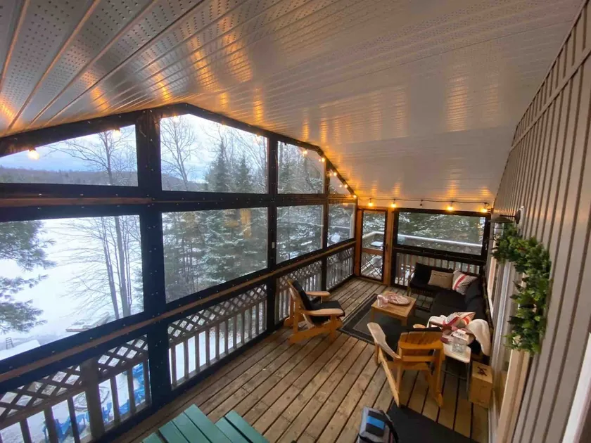Lake front Cottage / Hot tub, Sauna , Arcade - Image 1
