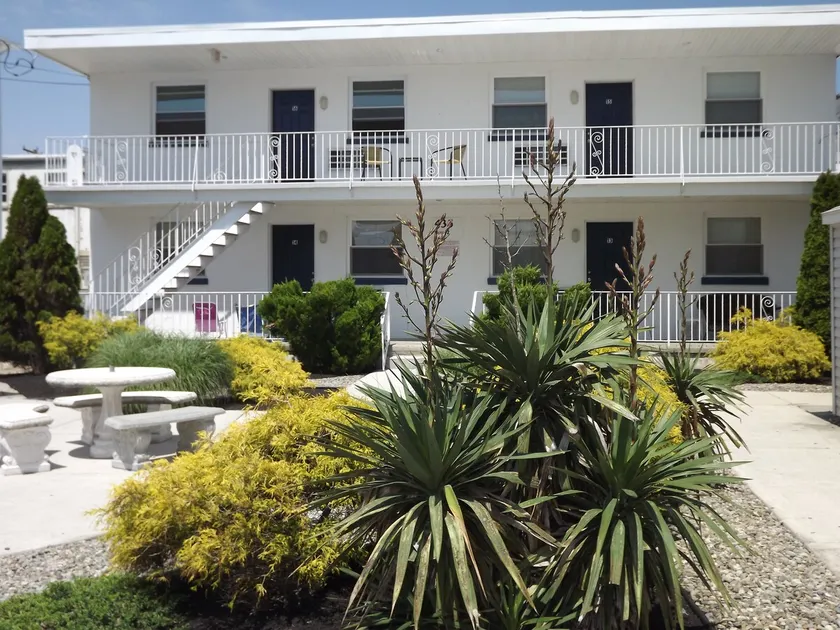 Seashore Getaway - Image 1