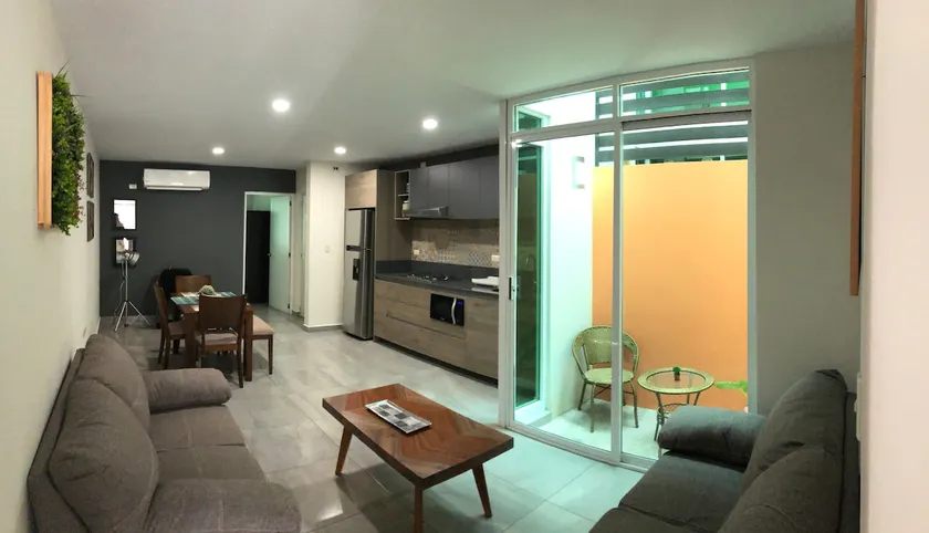 Modern apartment, 5 min forum, wifi, a/c and garage - Image 1